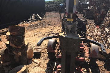 On site log splitter now available for hire, with operator